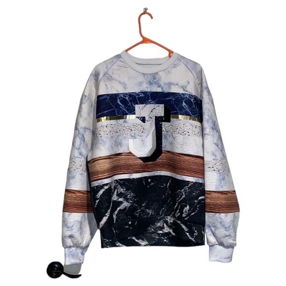 Jun.J Graphic Sweatshirt Size 50 Made in Korea - Picture 9 of 9